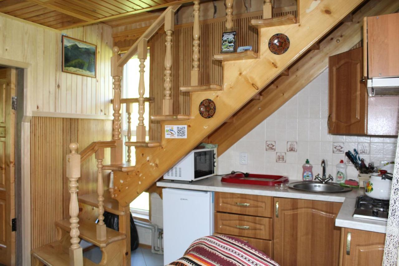 Котедж "Карпатський Краєвид" Yaremche Ngoại thất bức ảnh
